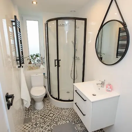 شقة Morska Okrzeja - Sloneczne Mieszkanie Blisko Centrum Free Parking غدينيا